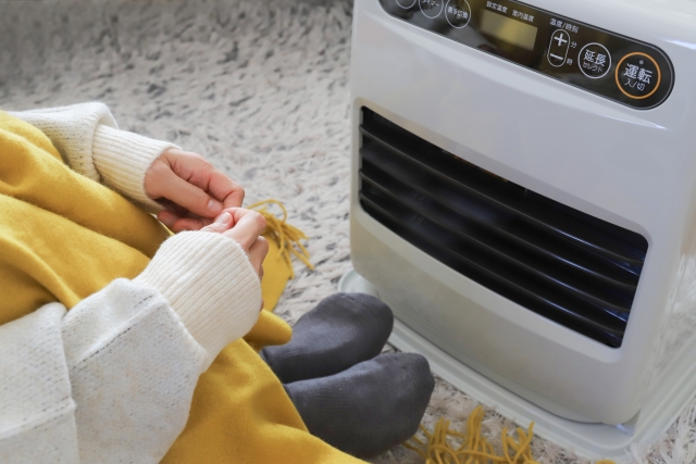 暖房にかかる電気代を節約したい方注目!電気を使わないあったかグッズでぬくぬく過ごそう