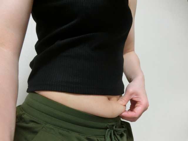 デスクワークやスマホ操作で崩れていない?正しい座り方や姿勢をサポートしてくれるおすすめクッションをチェック